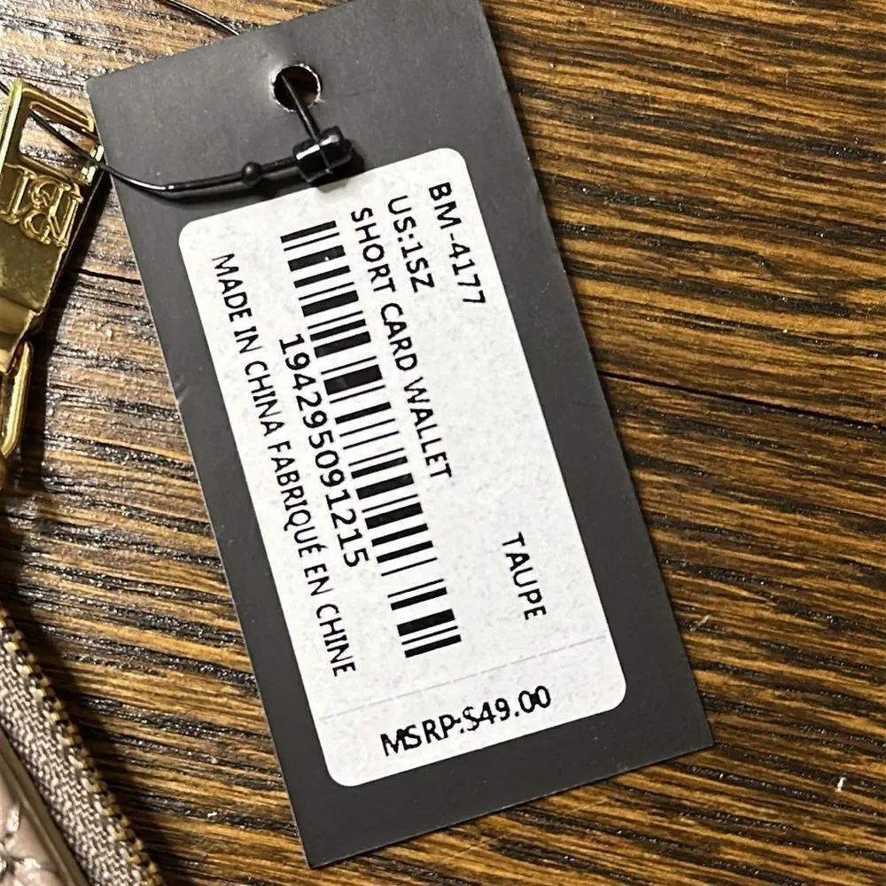 NWT Badgley Mishka Short Card Wallet in Taupe